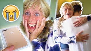 NEW $1000 IPHONE 7 SURPRISE ON MY MOM!! (emotional)