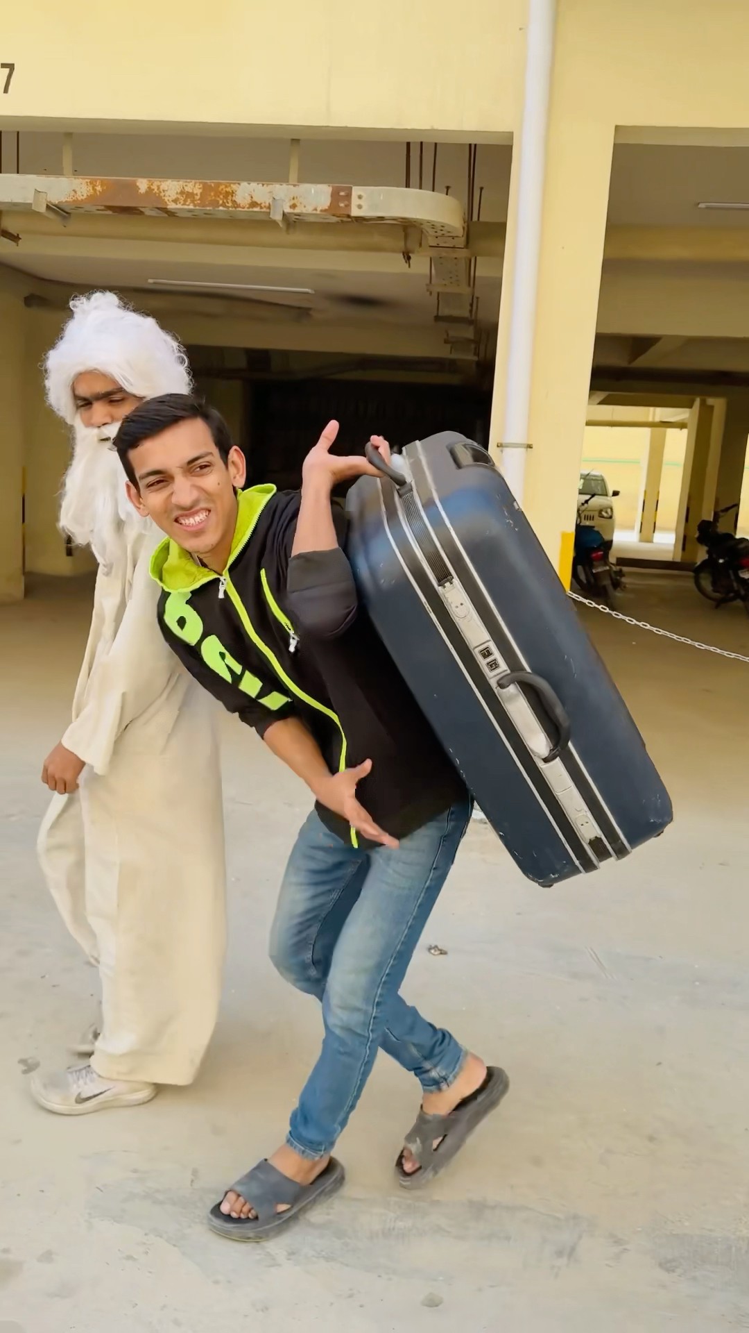 Bag Carrying ?For Dada Ji ?|
