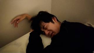 後輩を無理やり起こして朝食に連れていこう
