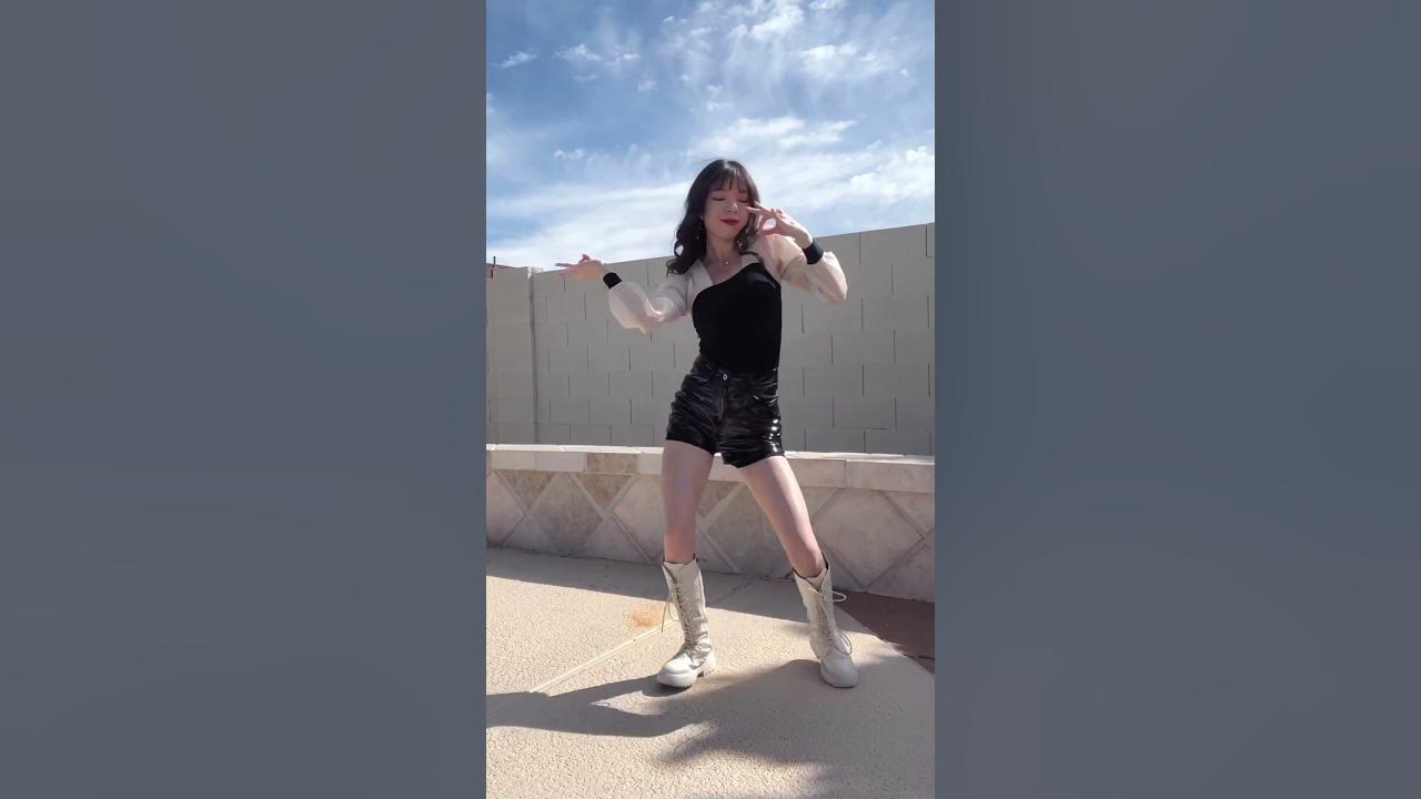 JISOO - ‘FLOWER (꽃)’ Mirrored Dance Cover | Karina Balcerzak