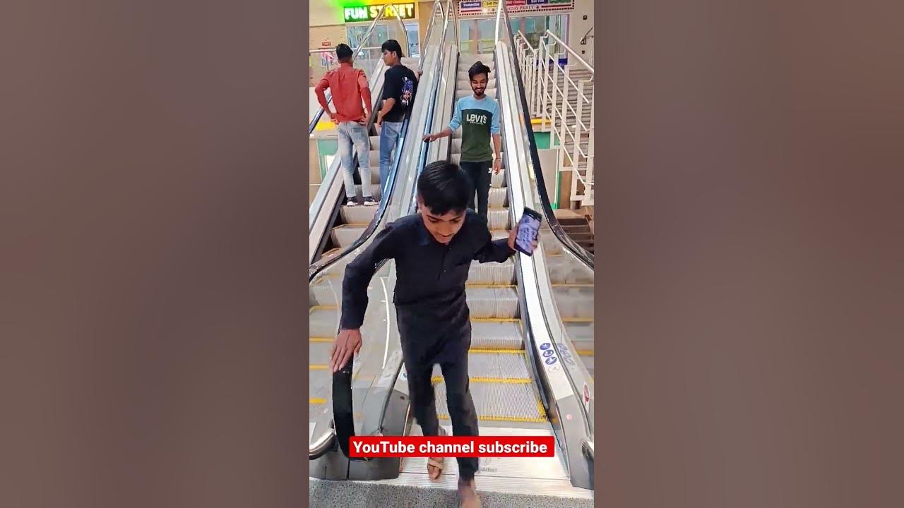 miraj-cinema-hisar-lift-mein-injoy-shortvideo-viral-youtube