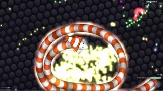 slither.io con la skin cono (happy)