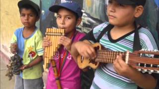 El niño MOZART peruano tocando zambito chords