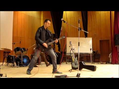 R2fat El Haggan Outro Live Medics Got Talent Audition موسيقى رأفت الهجان عزف جيتار 