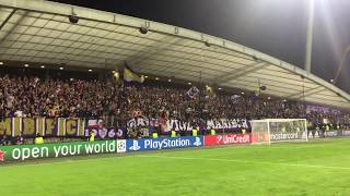 Tribuna jug dvigne 12 000 ljudi na noge,stadion grmi. Viole chaos!!!