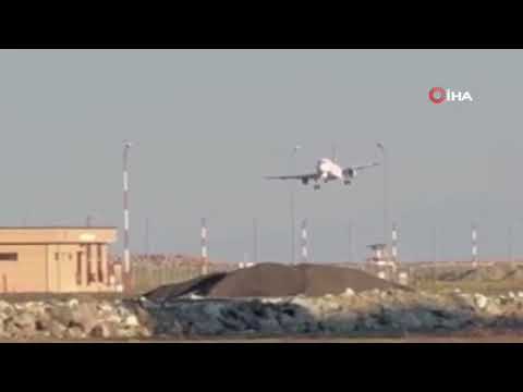 Almanya-İzmir Uçağı Çanakkale'ye Acil İniş Yaptı
