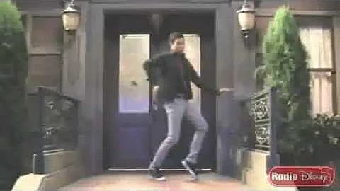 Chris Brown and Roshon Fegan Dancing :D
