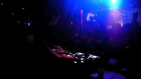 Laidback Luke playing Dirty Talk at Zouk KL