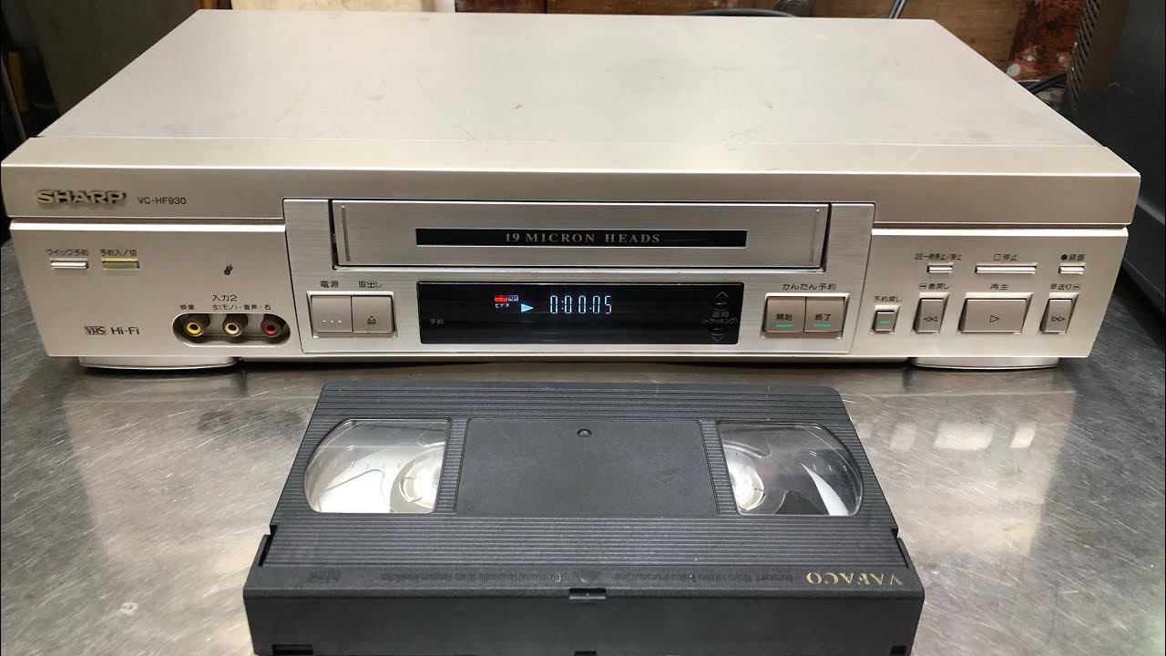 Đầu băng VHS Sharp HF930 nội địa có Hifi sử dụng xem tốt. Giá: 1.100K. Call/Zalo: 0764710683.