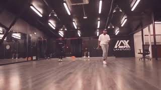 Download Lagu Chris Brown - Back 2 Love (rehearsal in Paris) MP3 Download Lagu Chris Brown - Back 2 Love (rehearsal in Paris) MP3