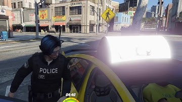 Noah Scape gets a taxi with Abdul, Alan & Guy Jones