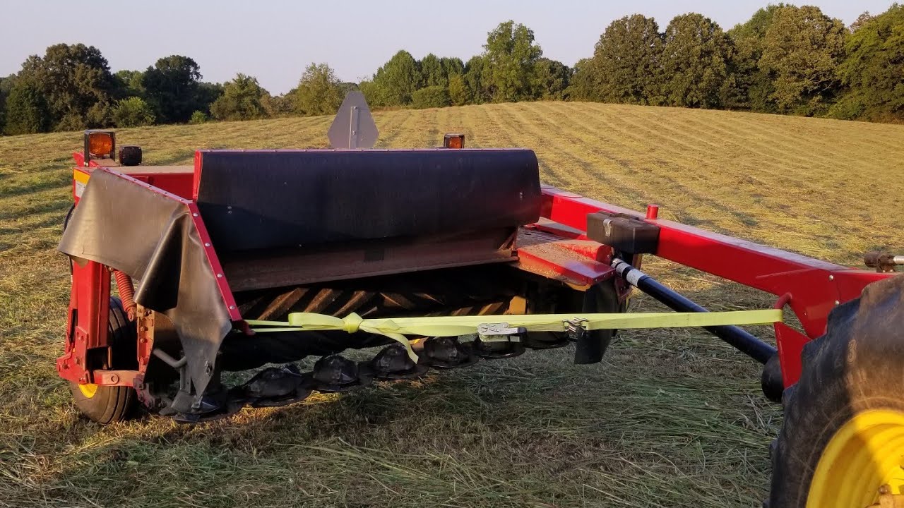 1st major breakdown for the New Holland H7220 disc bine. YouTube