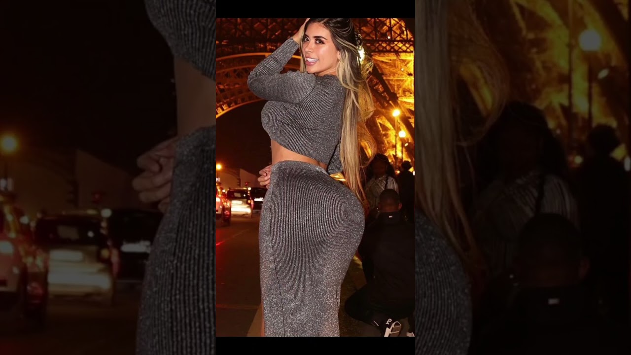 Камила Патиньо — модель plus-size с пышными формами, косплеер и создательница контента, родившаяс...