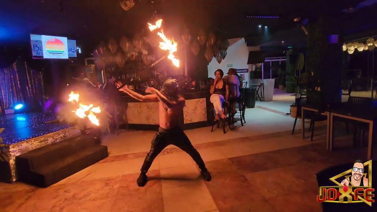 Show de Fuego en Blue Chairs en Puerto Vallarta