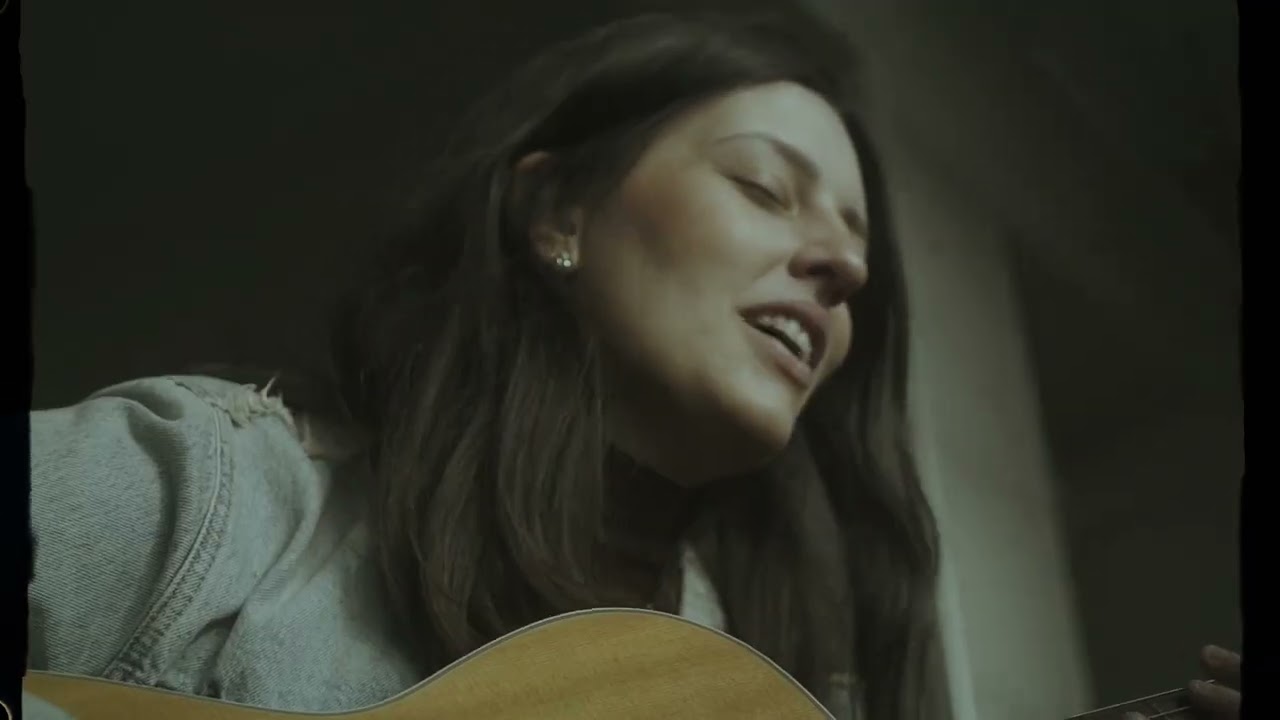 Se Eu Morasse Em Você - Julia Smith - Clipe Oficial