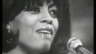 The Supremes LIVE - "Stop! In The Name Of Love"