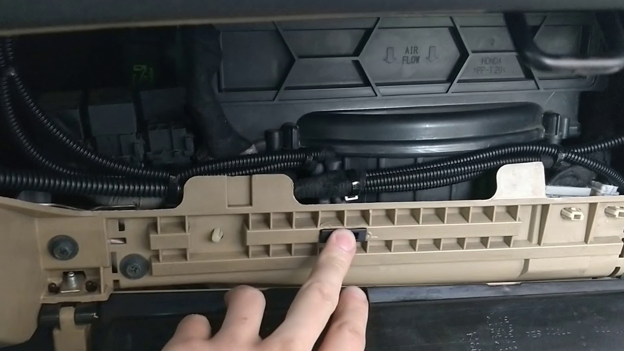 Установка концевика капота