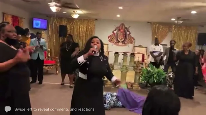 Apostle Latoya Powell sings her song for thee Amba...