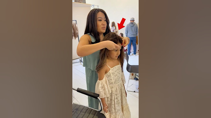 Her reaction to getting her hair back is so heartwarming .#shorts #heartwarming