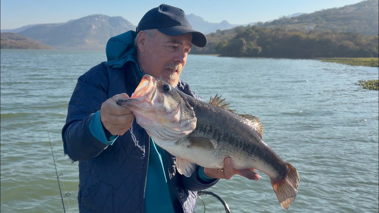 Catching MULTIPLE GIANT BASS AT INANDA DAM DURING WINTER!!