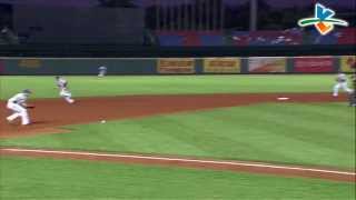 20130807 CPBL 象VS犀牛 1上 唉呀~球太滑溜了,鄭兆行失誤漏接!