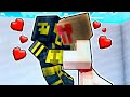 Massi Kisses a Cute Girl Underwater in Minecraft 😳