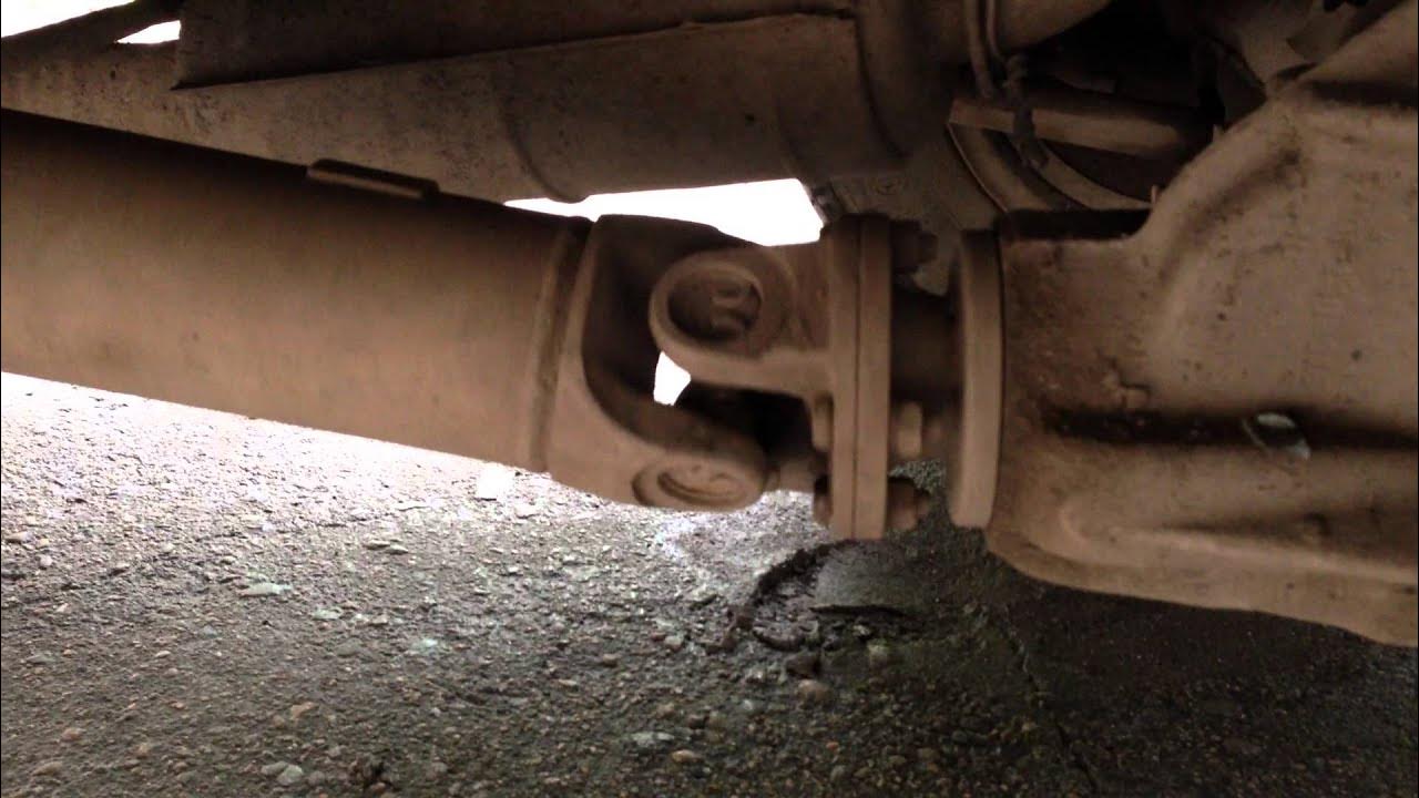 Лопнутый рычаг на ваз. Рулевые тяги ваз 2107. Кронштейн маятникового рычага ваз 2107. Рулевая тяга 2106. Рулевая трапеция 2105.