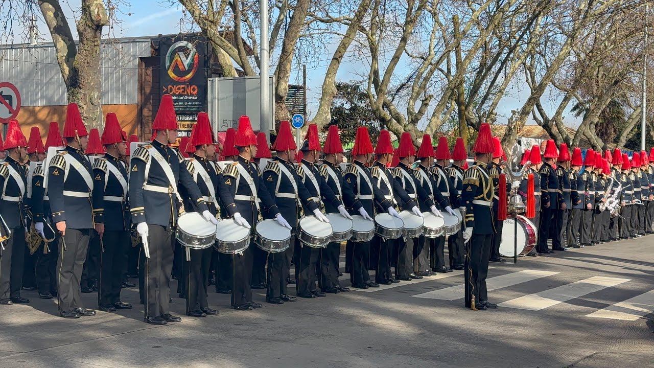 Llegada de las Escuelas matrices para desfile del Natalicio de Bernardo O’Higgins 2025