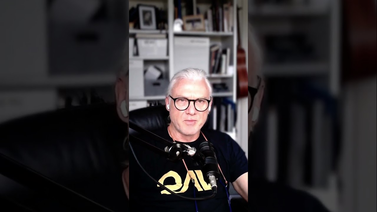 Investors Prepare for Market 'Wipeout' — Big Money Incoming?