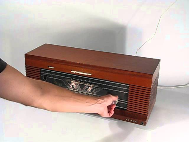 Philips B5X21A - YouTube