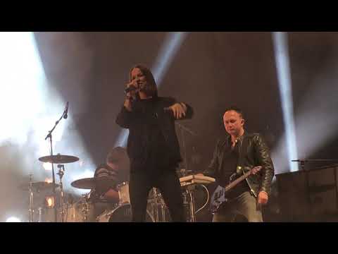 Christina Stürmer - 'Ein Kompliment' (live, Wien, Mai 2019; Sportfreunde Stiller-Cover)