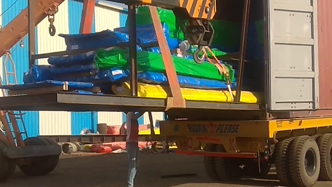 PEB material container loading.cordination of Cranes - YouTube