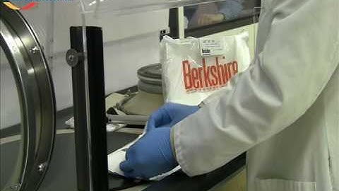 Flow Sciences Bulk Powder Enclosure with Sovella Motorized Table.wmv