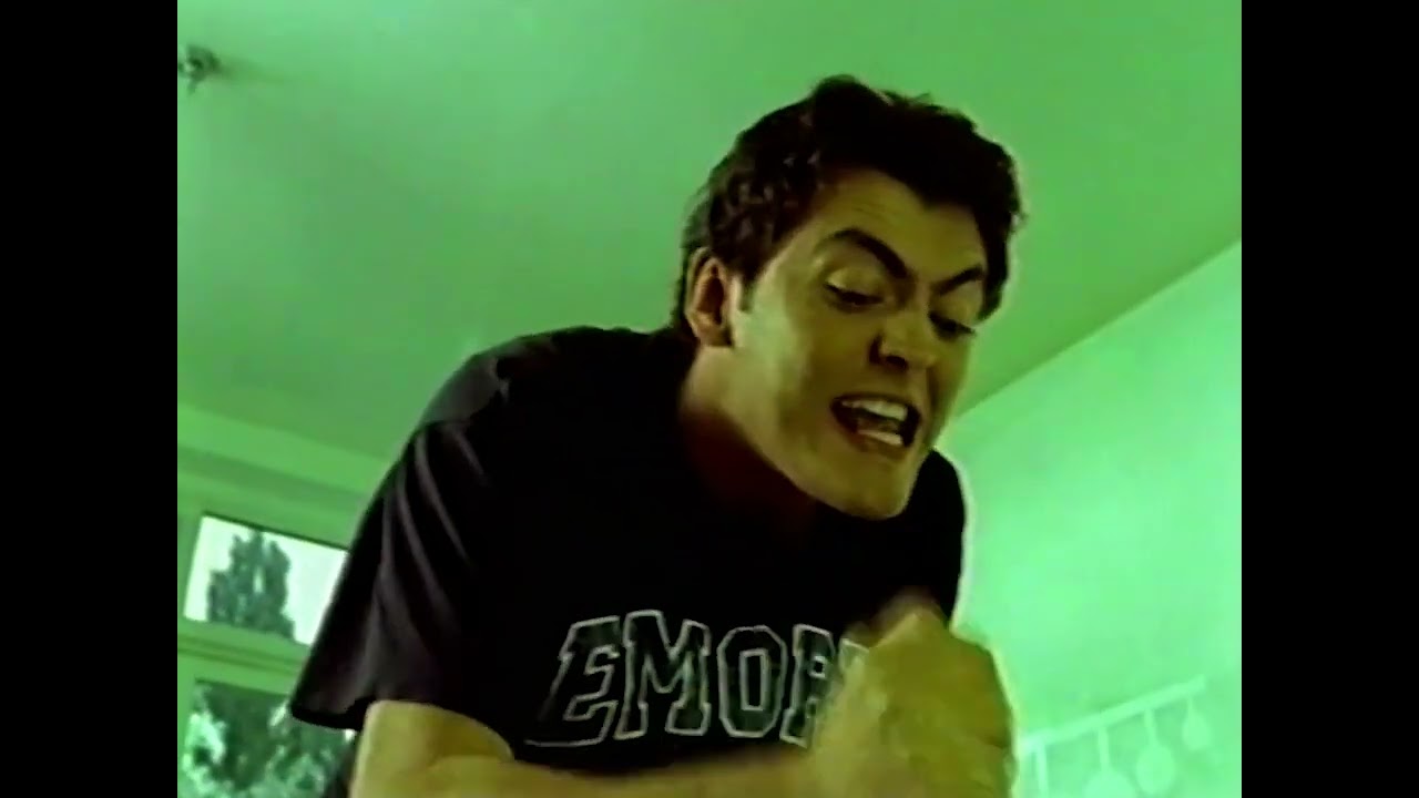 Super Noodles Advert - Lewis Macleod (1997)