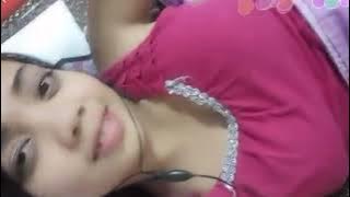 BIGO Live - Cewek Seksi Pamer Tubuhnya di Depan Kamera