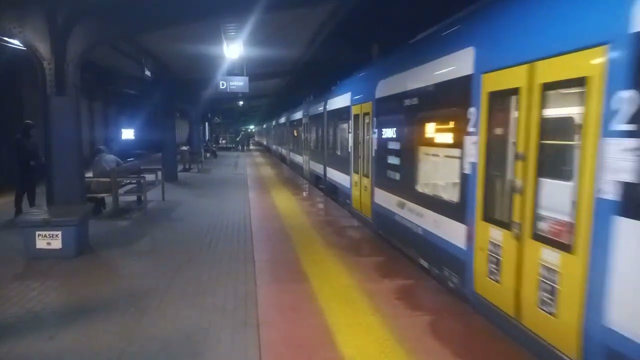 Czekając na przyjazd żony z Gdańska do Zabrza sfilmowałem kilka składów.