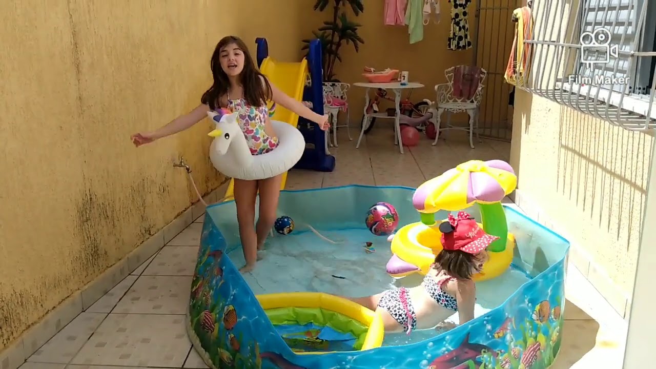 brincando-na-piscina-youtube