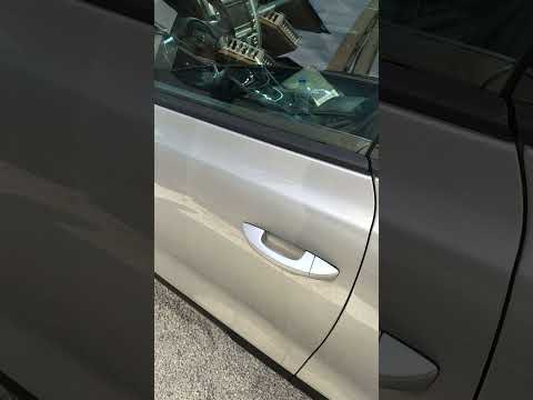 Videó: Hogyan találom meg az autó kulcskódját?