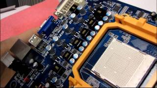 Biostar TA790GXB3 AM3 790GX DDR3 Motherboard Unboxing & First Look Linus Tech Tips