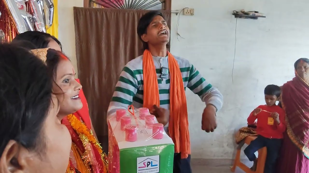 Dekhiae doston Reena bhabhi ke ghar ham log Aaye Hain unke anniversary mein