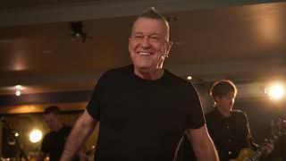 Video thumbnail of "Jimmy Barnes - Around In Circles (Live from Music From The Home Front 2021)"