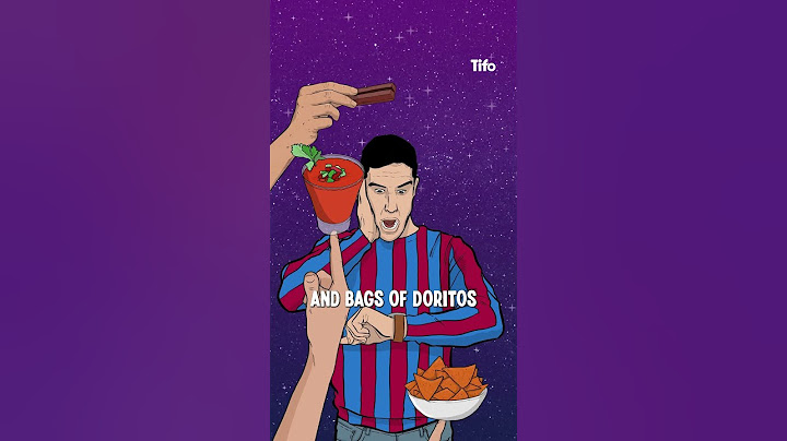 Why was Ronaldinho's debut Barcelona goal scored in the middle of the night?