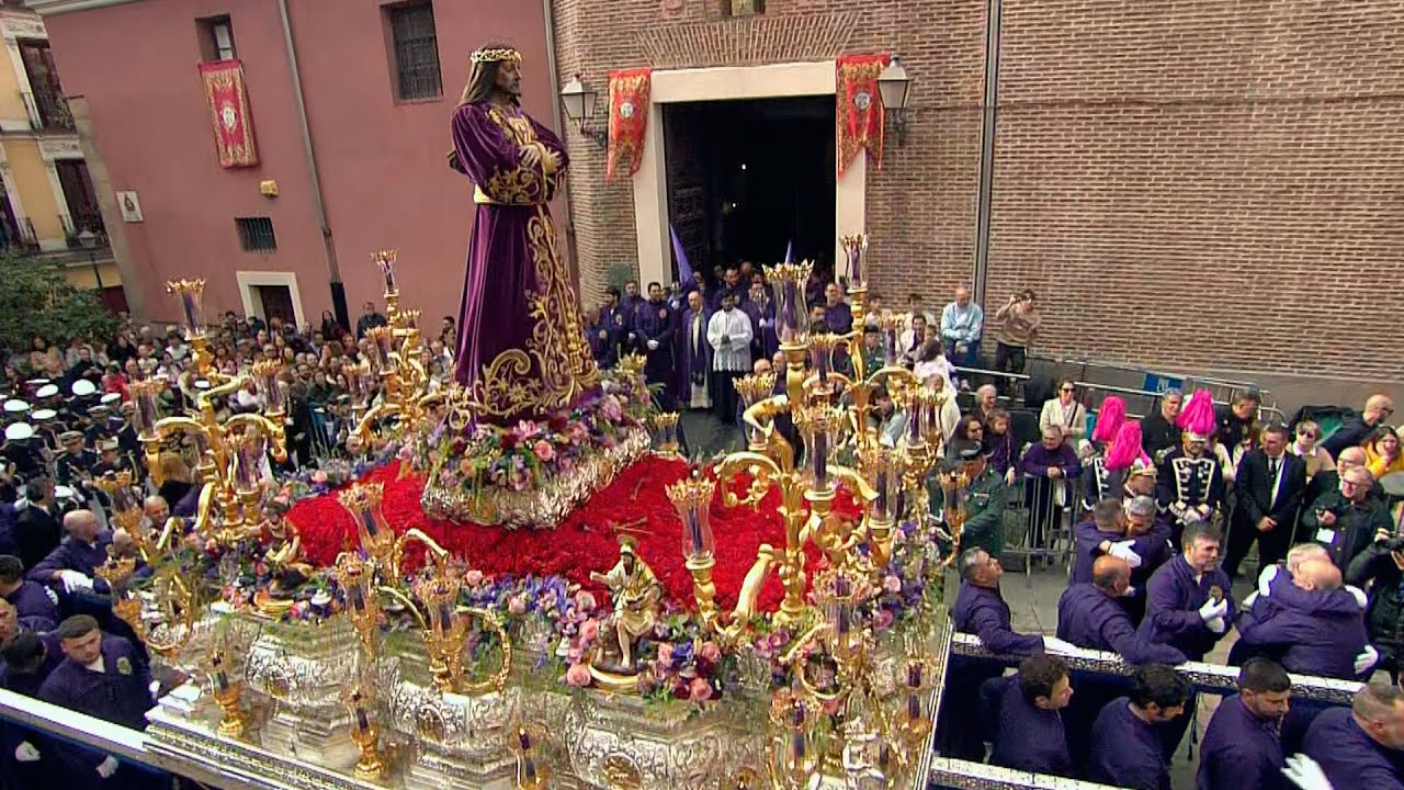 Salida de Jesús 'El Pobre' y María del Dulce Nombre en la Semana Santa de Madrid 2025
