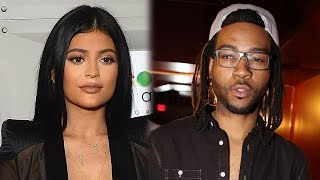 Kylie & tyga pda moments ►► https://youtu.be/sfa31eyphoc more
celebrity news http://bit.ly/subclevvernews who? looks like jenner has
completely...