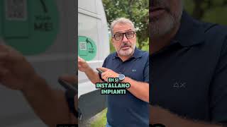 📱 “È il QR code di questa ditta… voglio vedere un po’ che fanno.”⠀