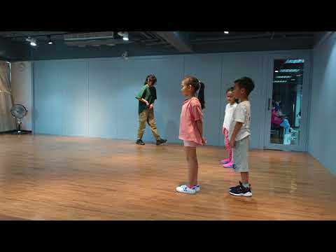 107/08/26 Janet 在萌世代練舞（2）