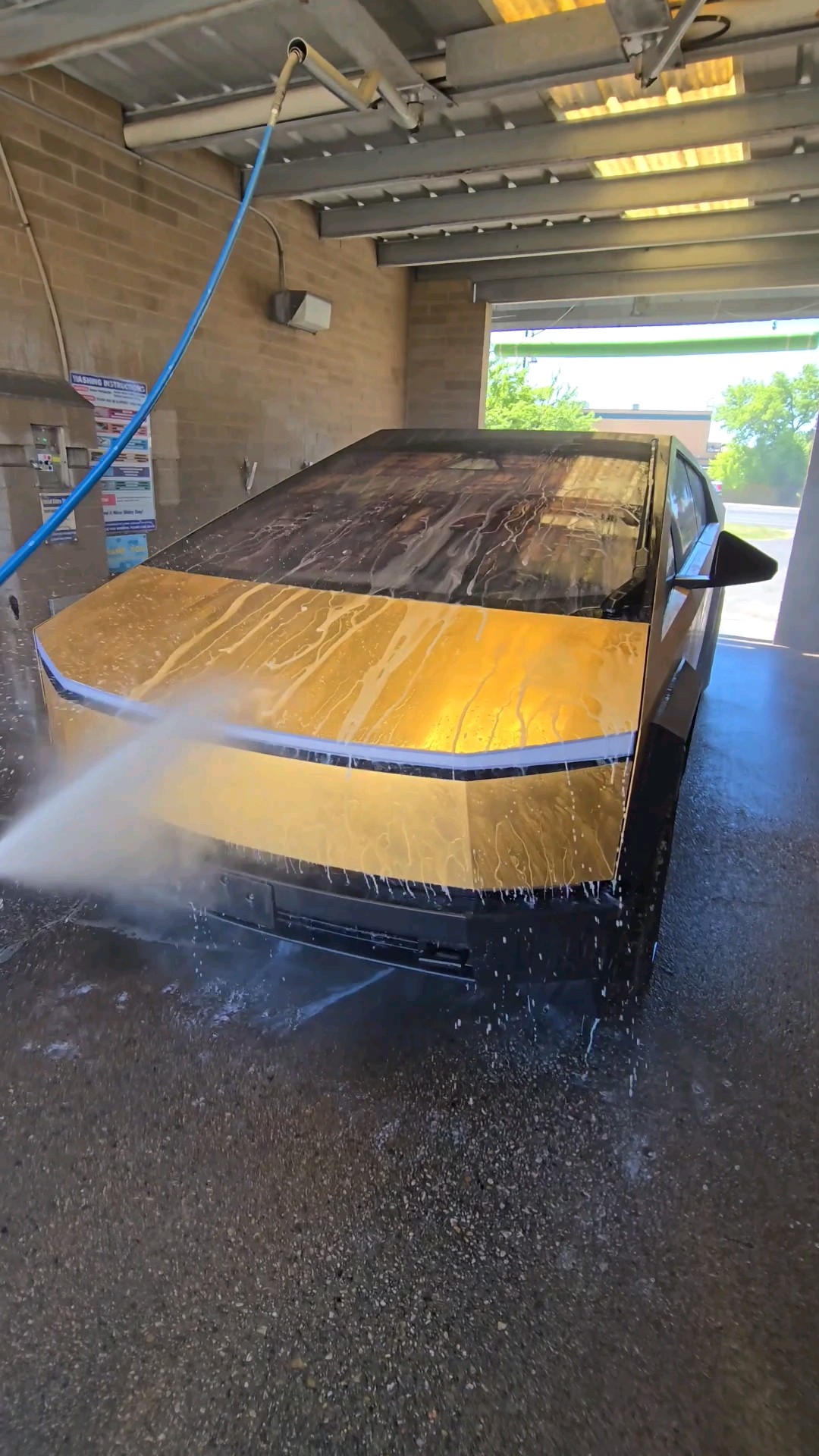 Can the Gold Cybertruck survive a car wash?
