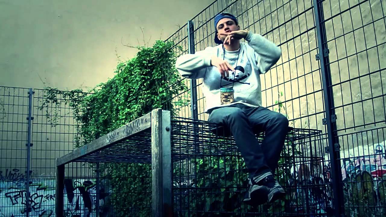 deep blue sea 3 Junior Jero - Hochhinein (Official Video)