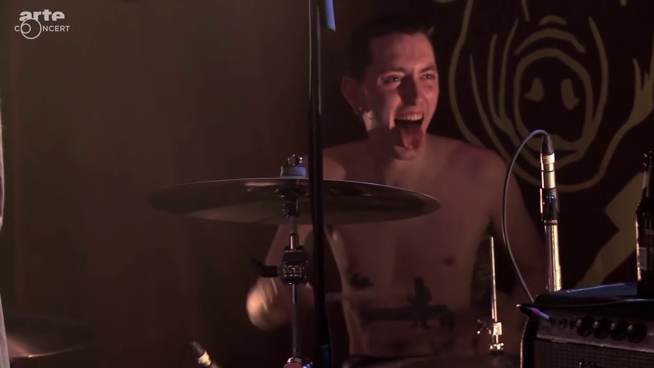 Fat White Family - Touch The Leather ( live 2016 ) - YouTube