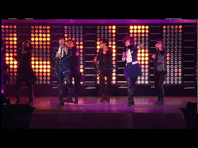 TVXQ! 동방신기 '왜 (Keep Your Head Down)' SMTOWN LIVE in NEW YORK